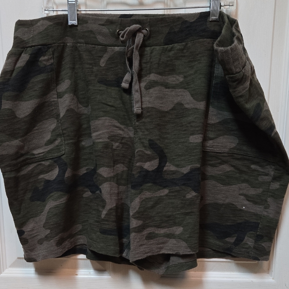 Terra & Sky Camouflage Patterned Shorts